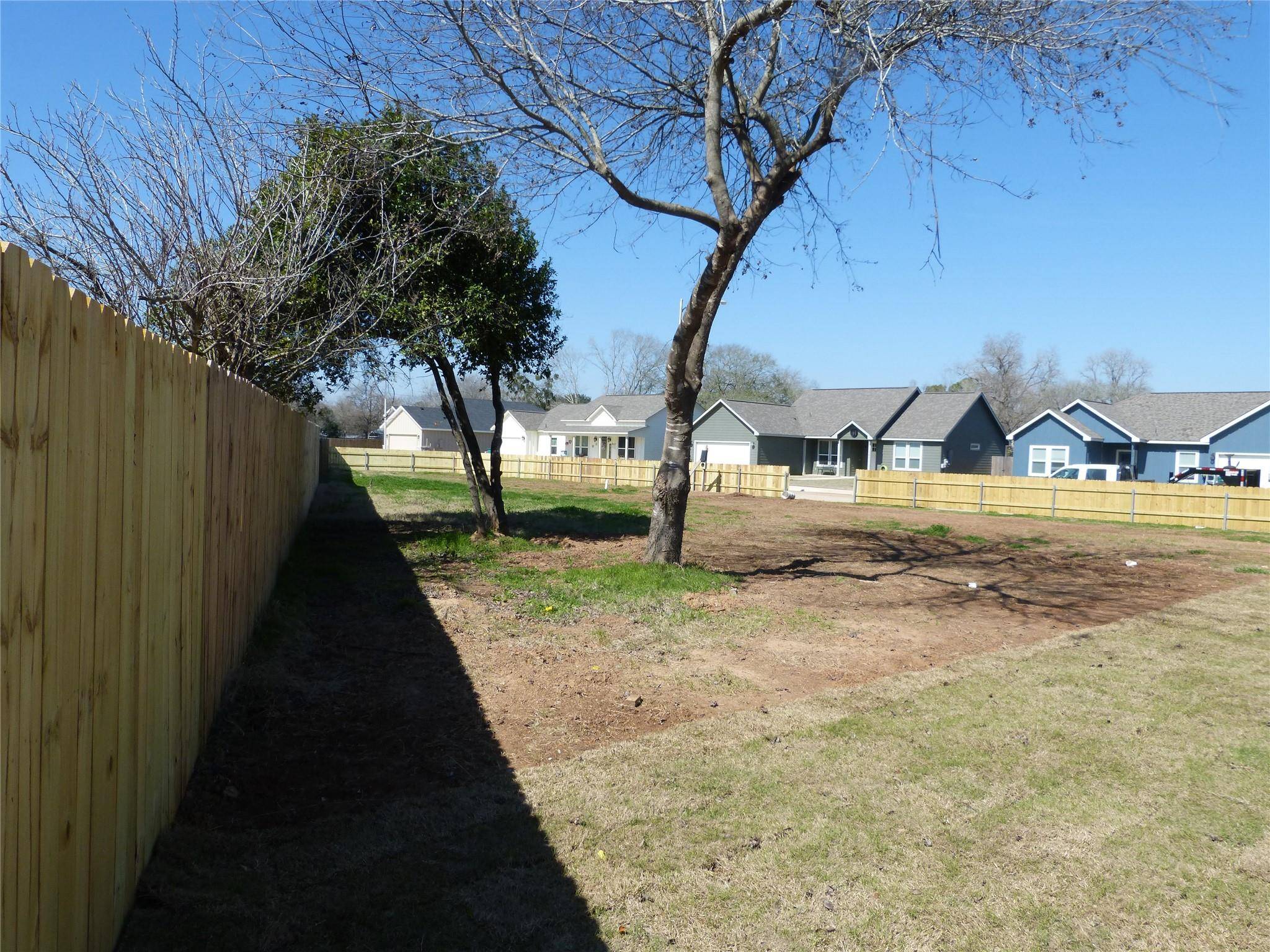 Smithville, TX 78957,116 Callie ST