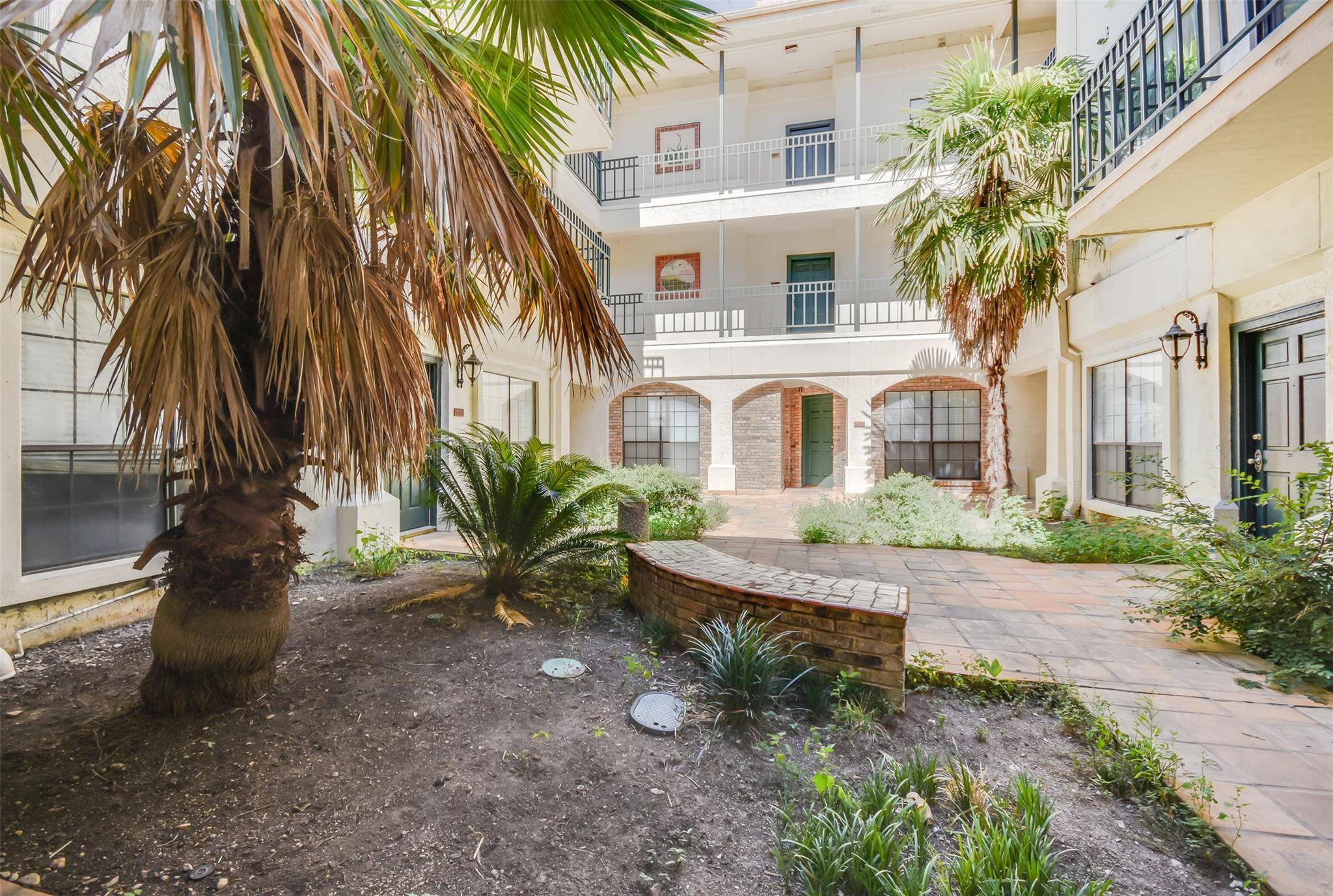 Austin, TX 78705,1908 San Antonio ST #201
