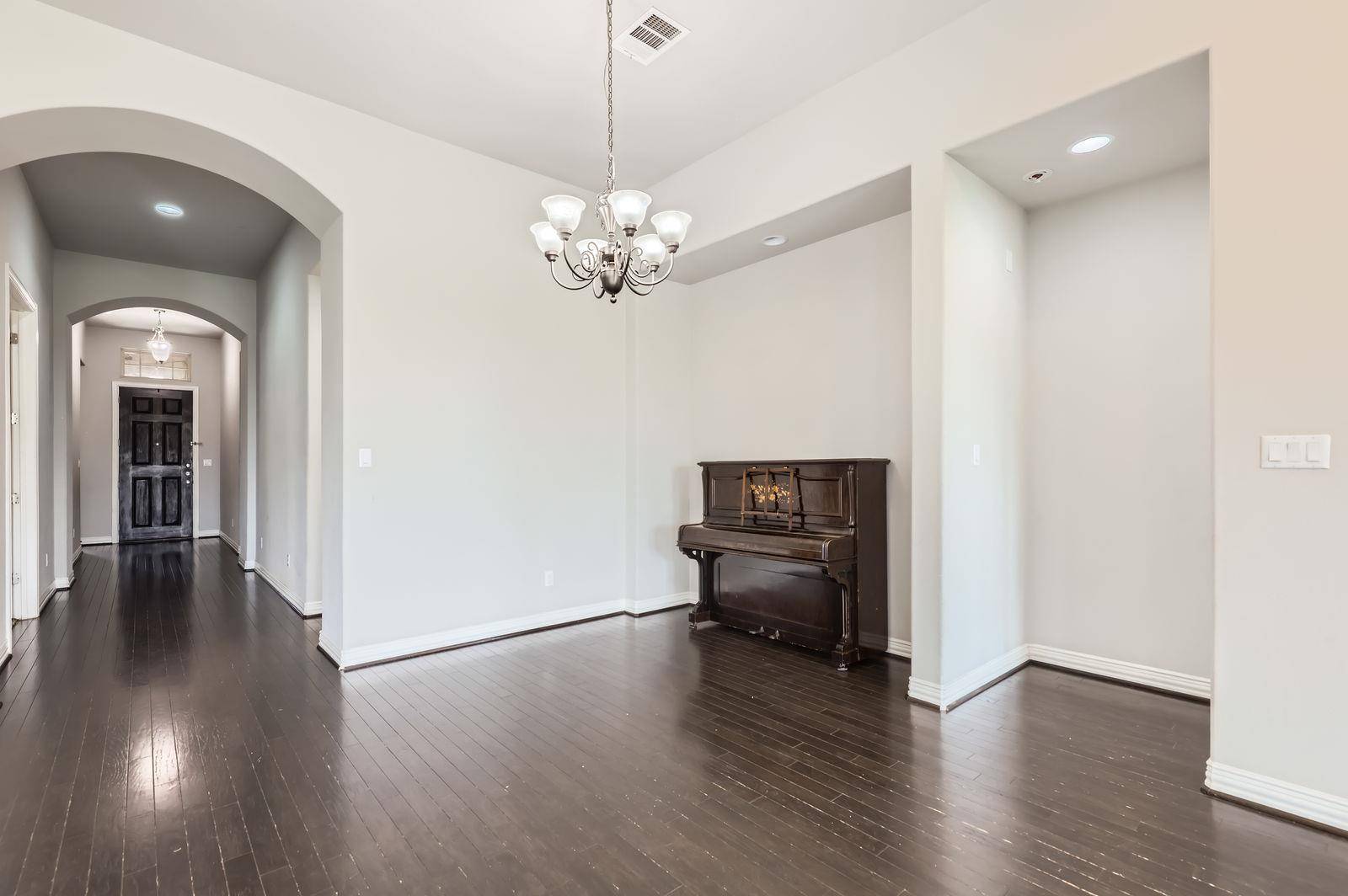 Liberty Hill, TX 78642,301 Pendent DR