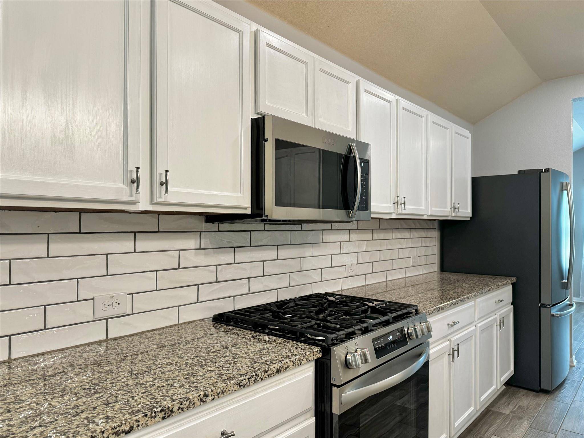 Hutto, TX 78634,715 Luna Vista DR