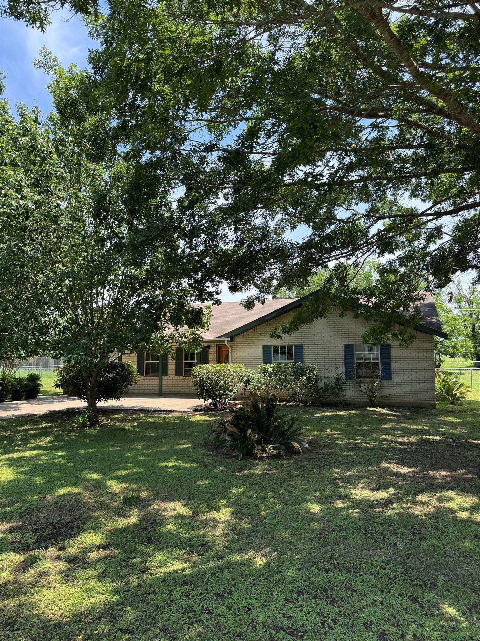 Smithville, TX 78957,405 Lynch ST