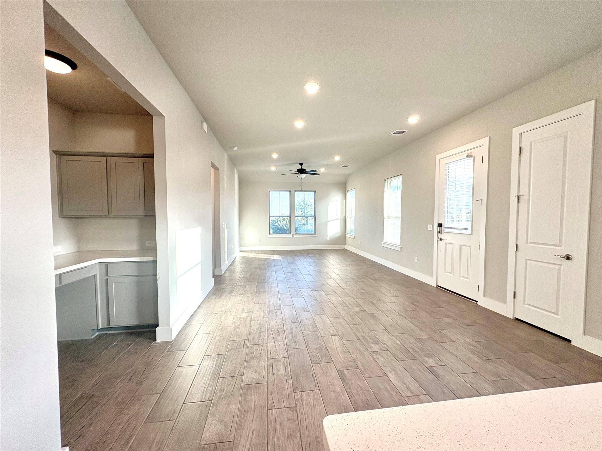 Austin, TX 78744,8014 Talferd TRL