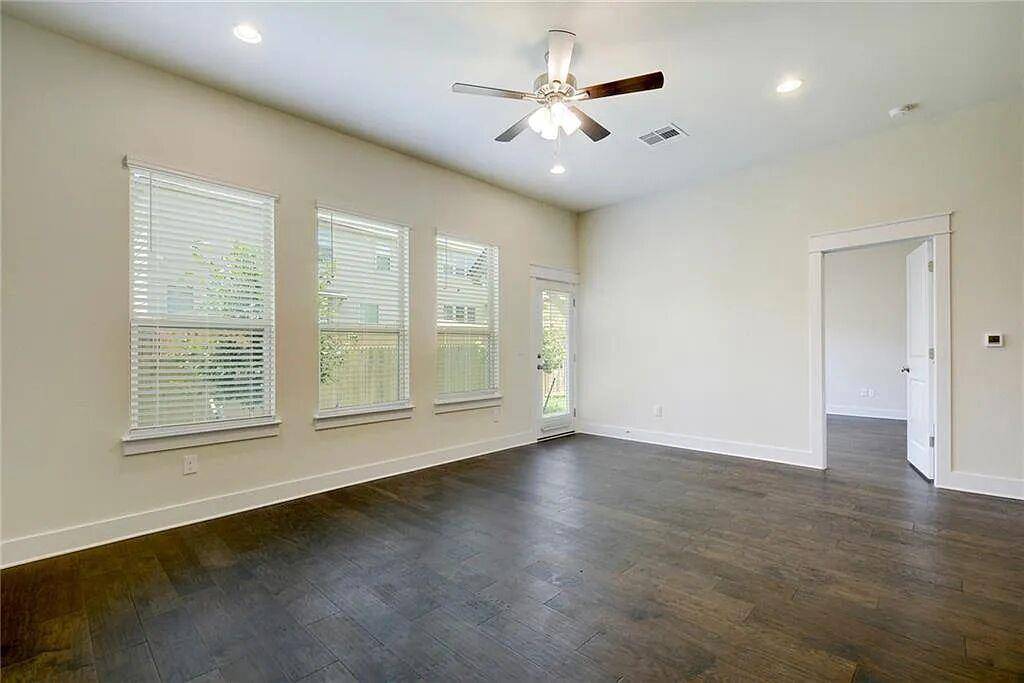 Austin, TX 78727,13501 Metric BLVD #20