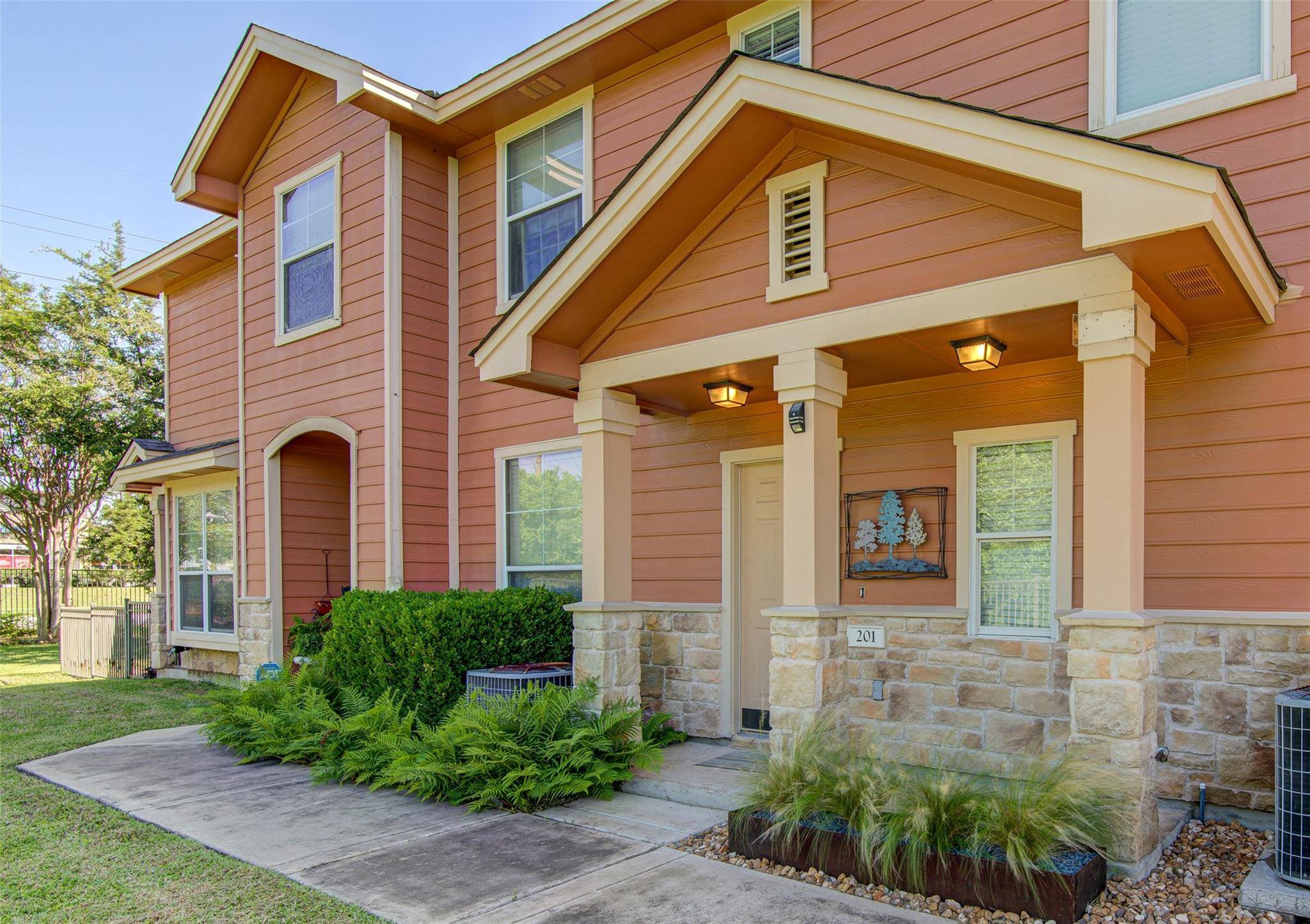 Round Rock, TX 78664,1481 E Old Settlers BLVD #201
