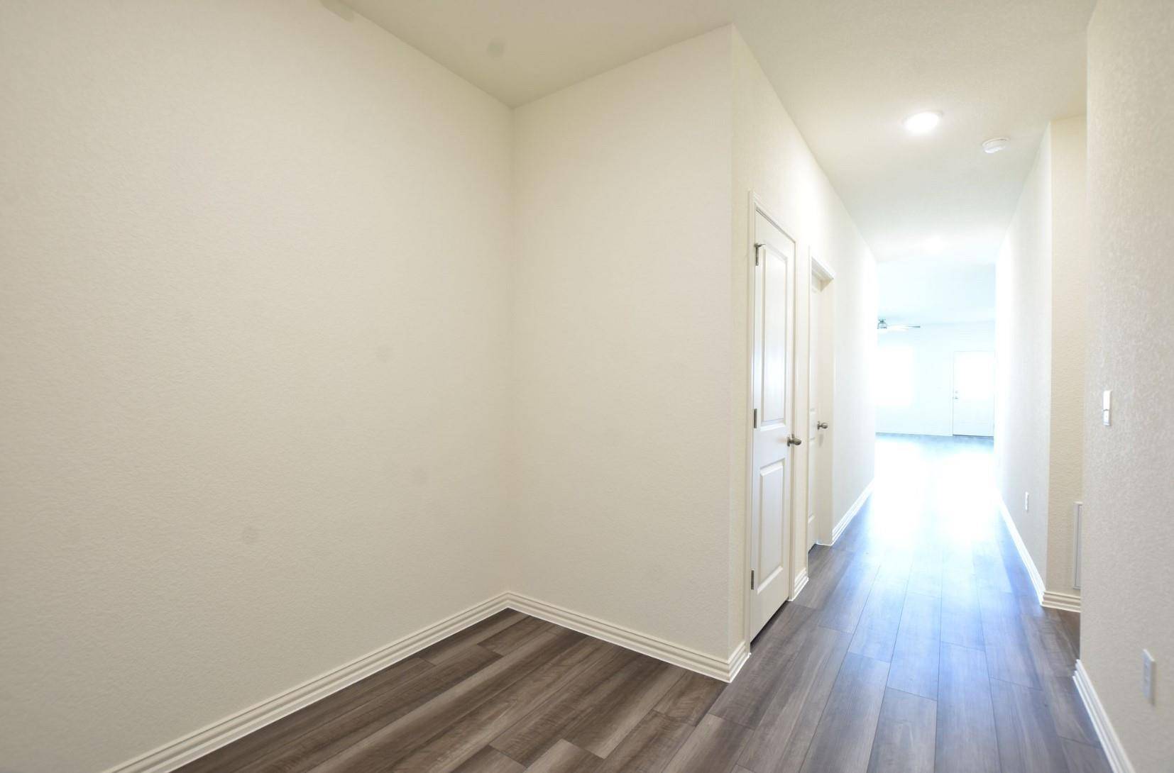 Taylor, TX 76574,204 Elijah ST