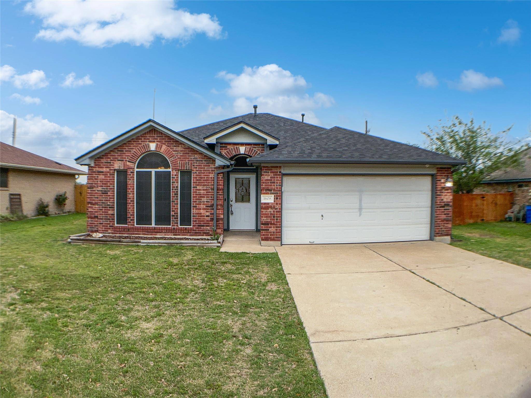 Taylor, TX 76574,1608 Mallard LN