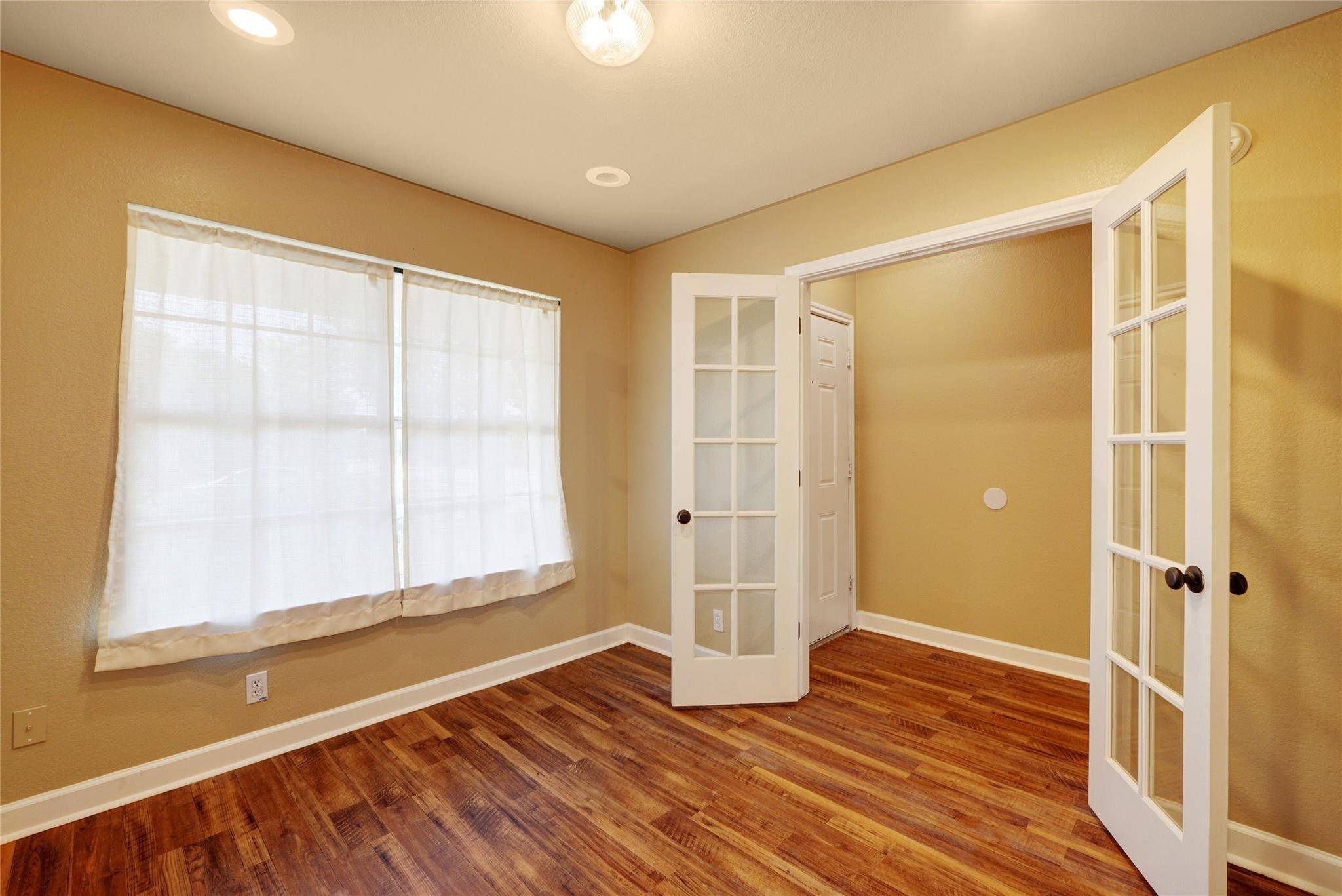 Hutto, TX 78634,136 Holmstrom ST