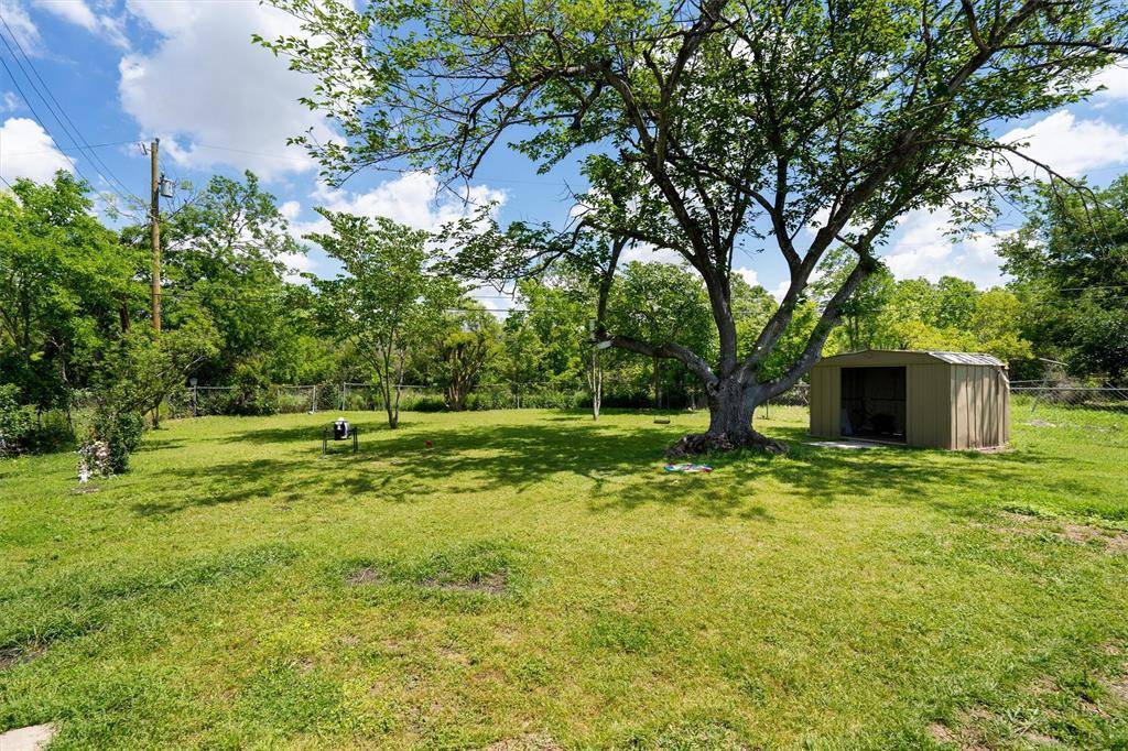 Taylor, TX 76574,504 Debus DR