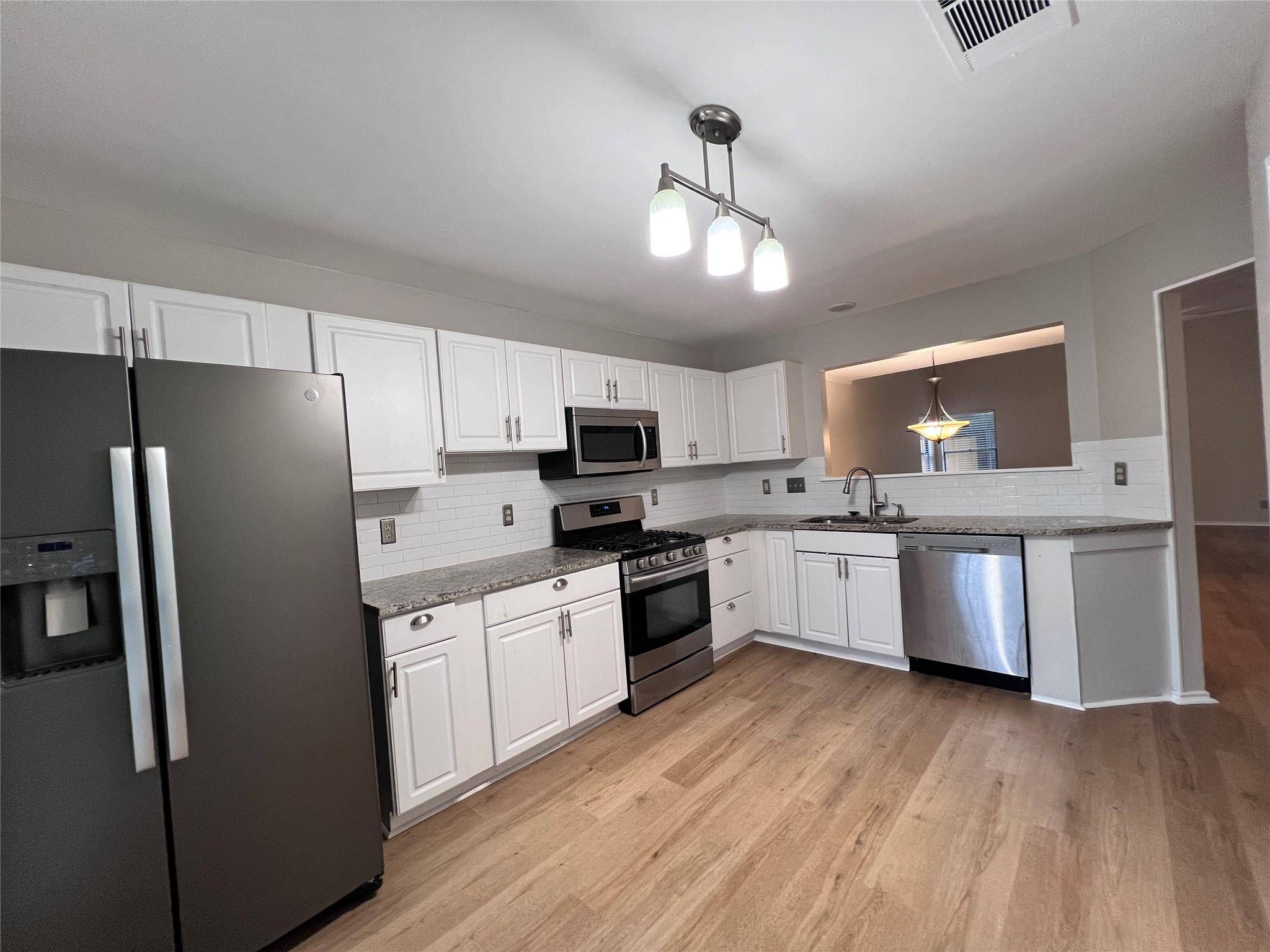 Round Rock, TX 78681,1518 White Oak LOOP