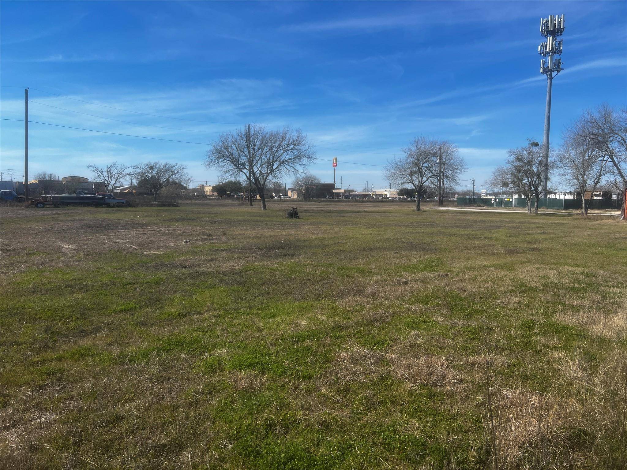 Lockhart, TX 78644,1405 S Commerce ST #A