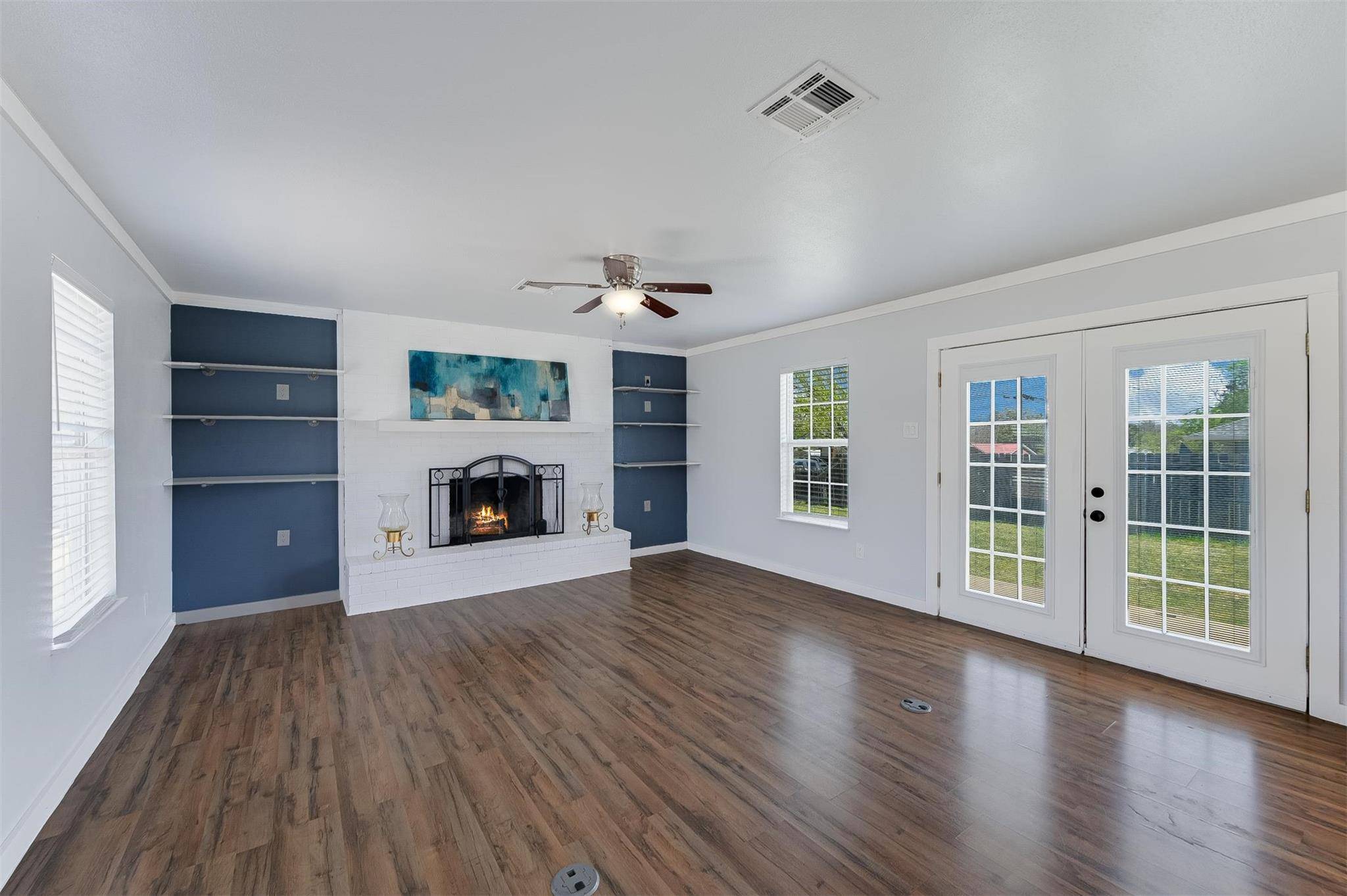 Spicewood, TX 78669,155 Travis LN