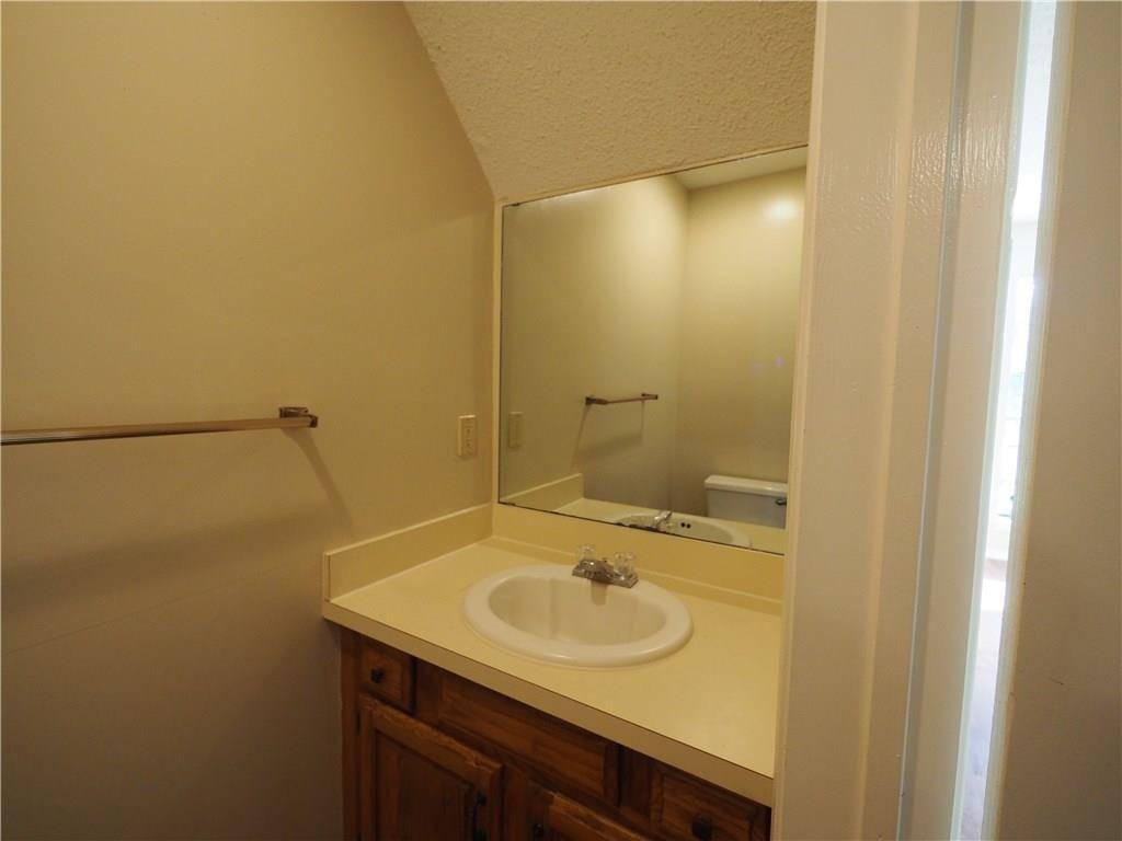 Elgin, TX 78621,105 Hillside DR #B