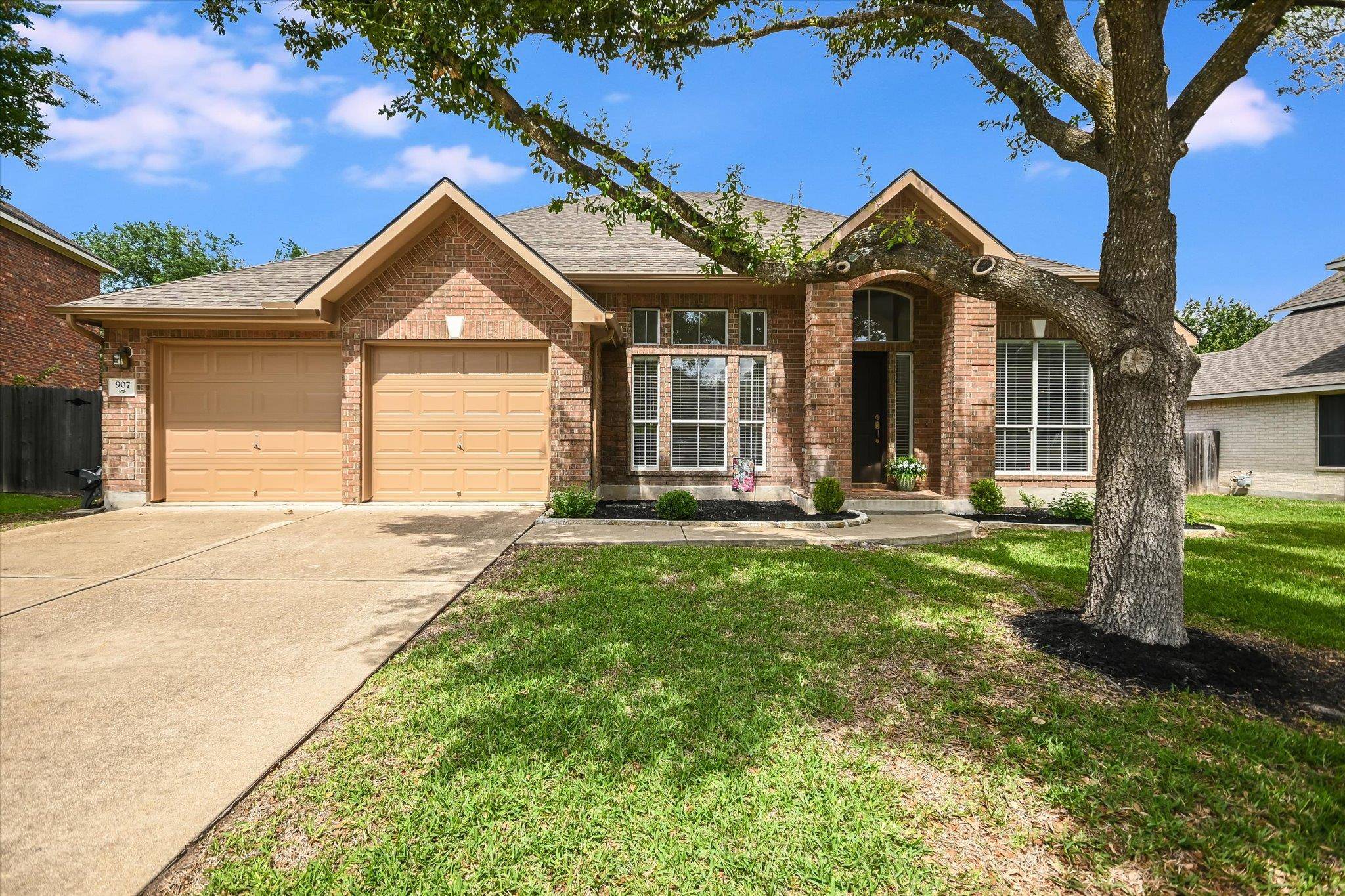 Pflugerville, TX 78660,907 Windsor Hill DR