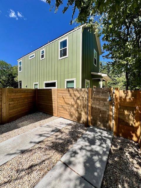Austin, TX 78741,6202 Palm CIR #2