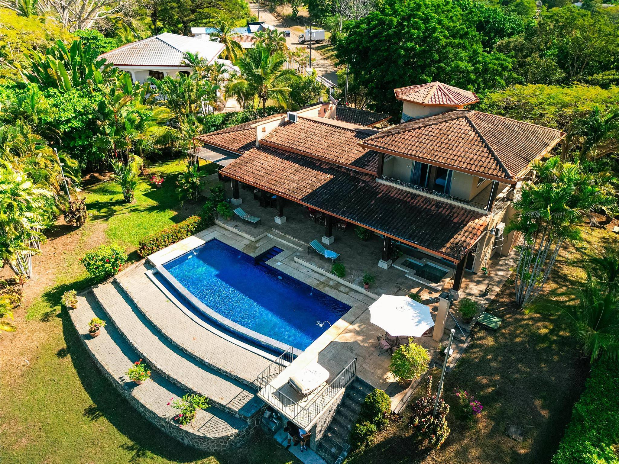 Out Of State, 00000,0 Ocean-view luxury home near Carara Park