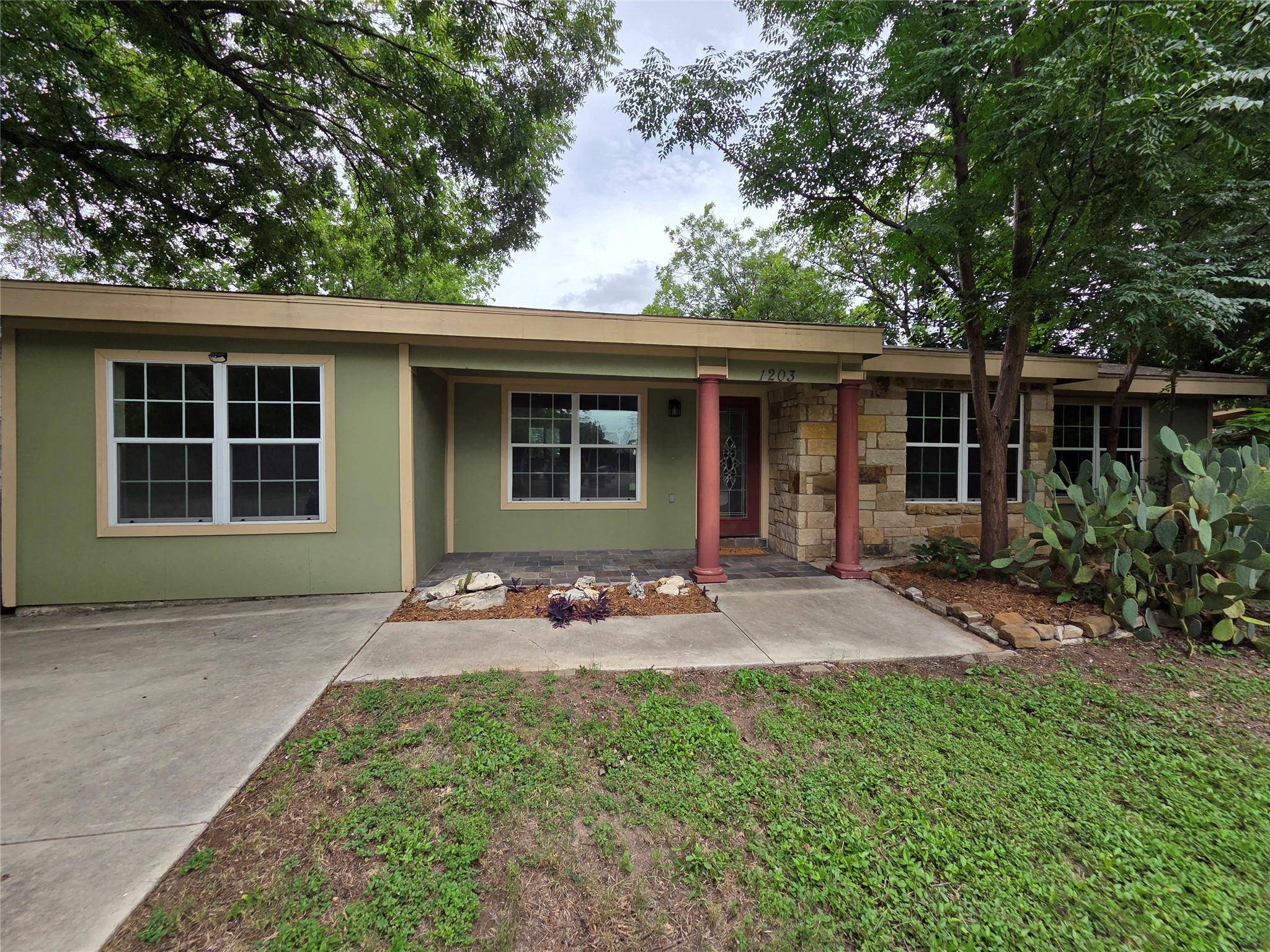San Marcos, TX 78666,1203 Haynes ST
