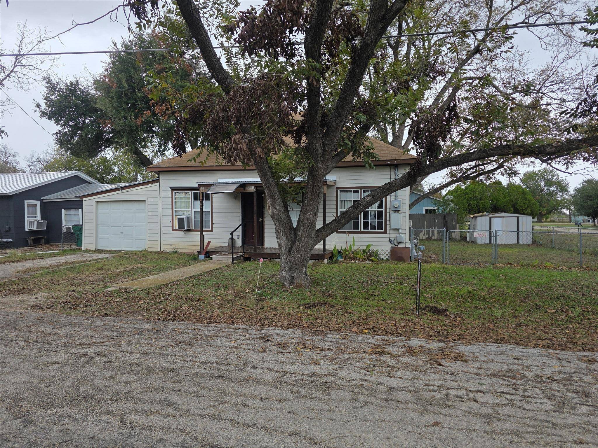 Thorndale, TX 76577,200 W Moerbe ST