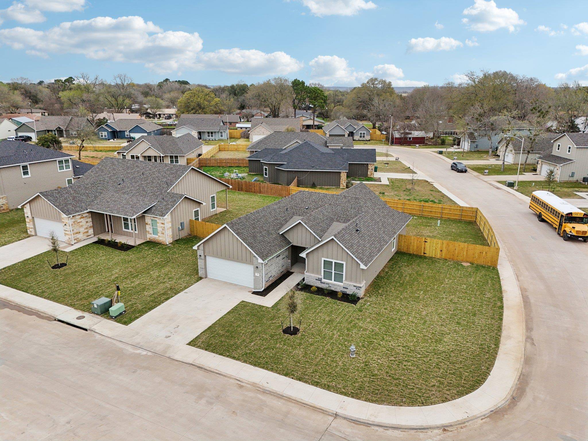 Smithville, TX 78957,102 Callie ST