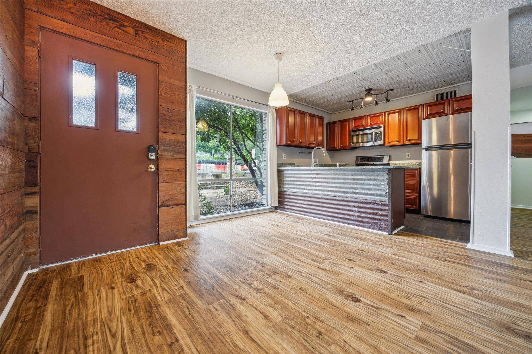 Austin, TX 78704,1304 Mariposa DR #106