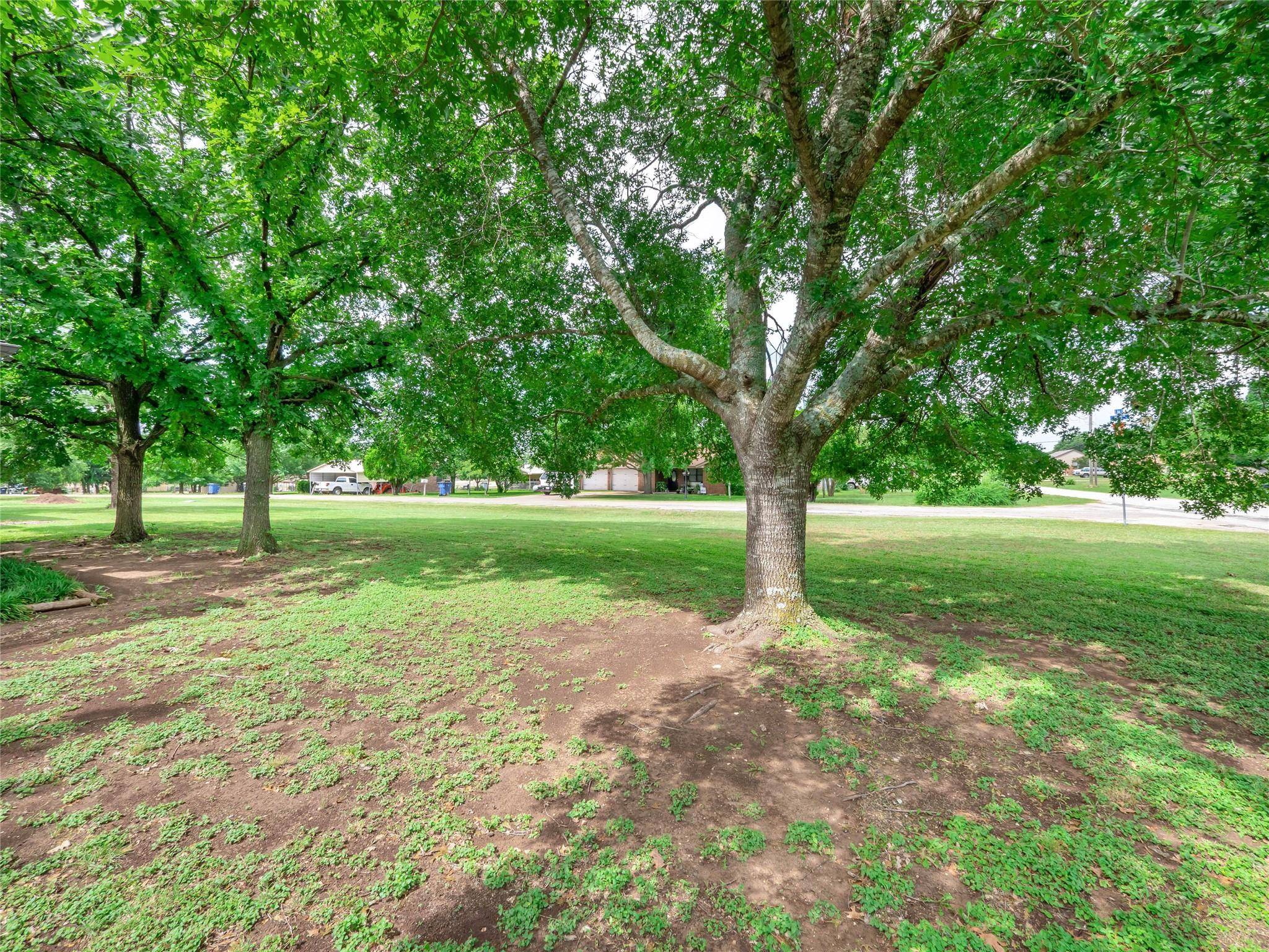 Jarrell, TX 76537,412 N 8th ST