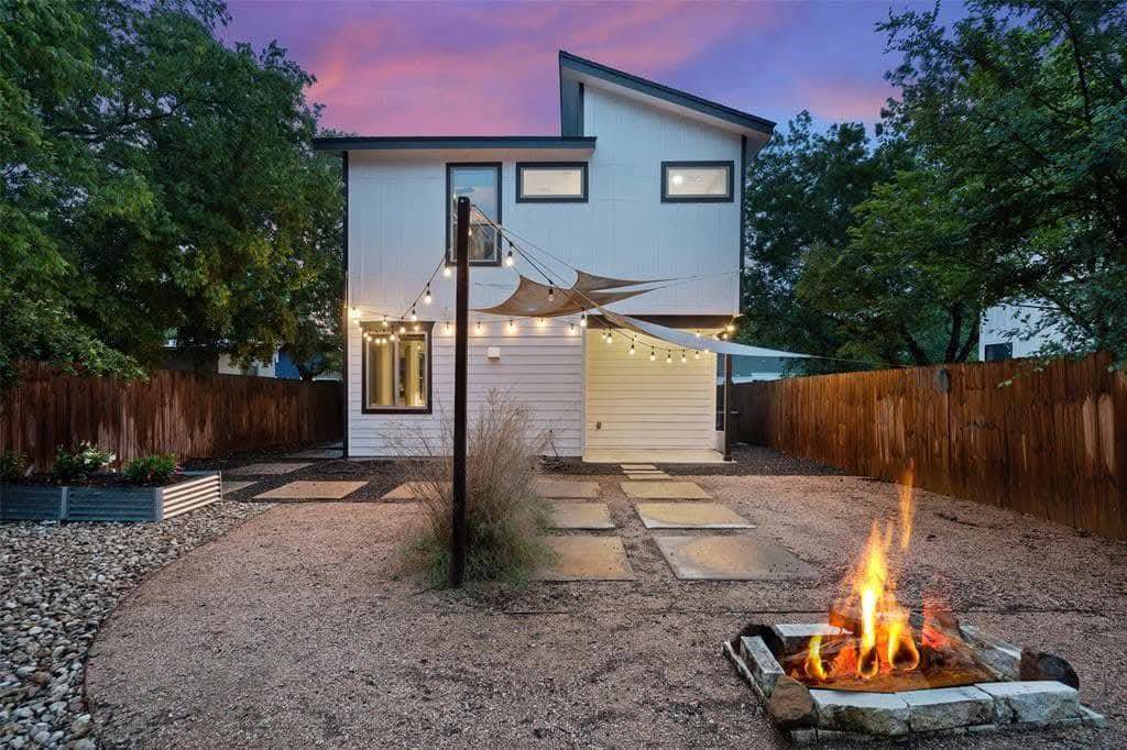 Austin, TX 78721,5007 Delores Ave #B