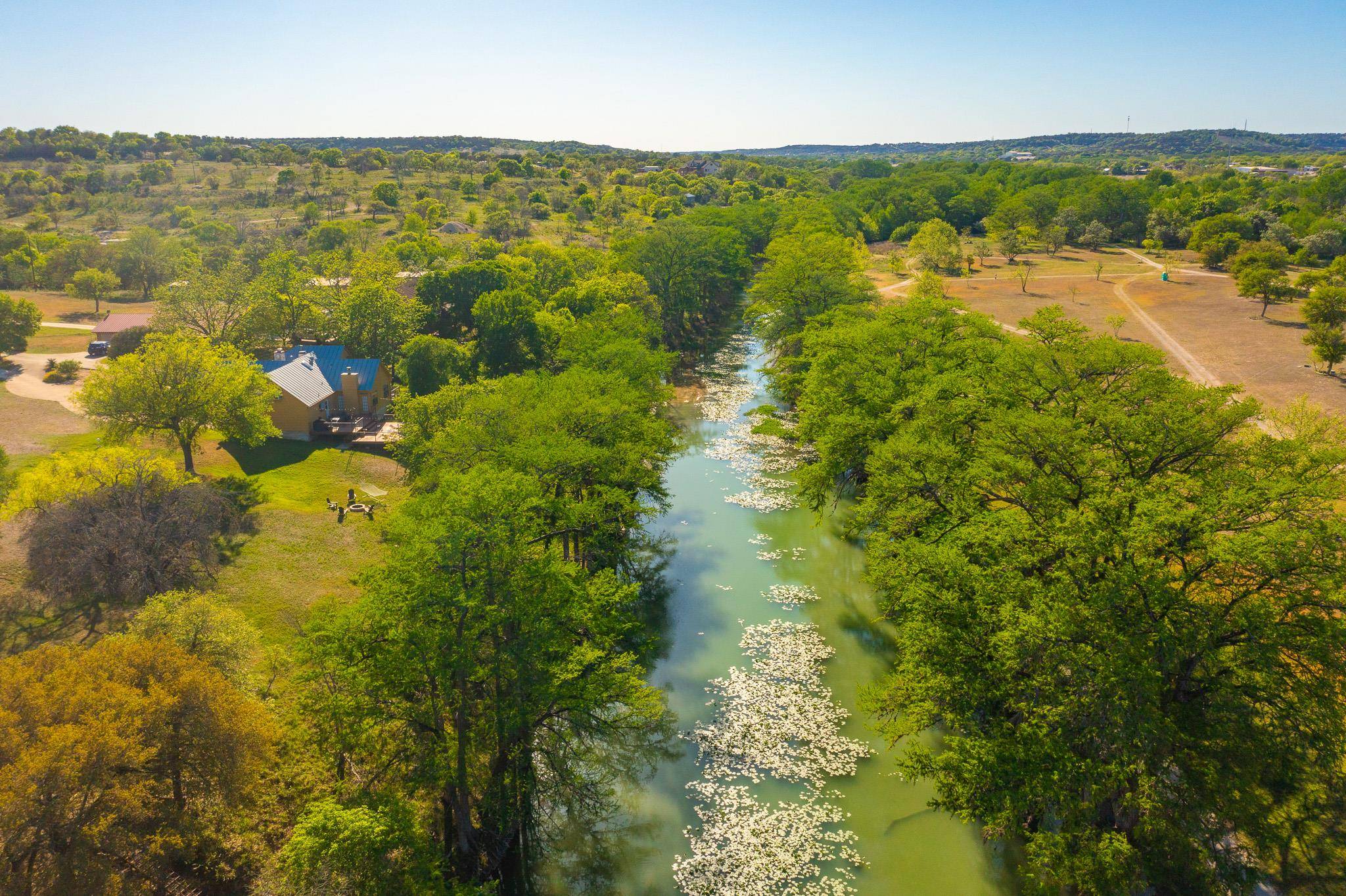 Ingram, TX 78025,359 Beaver RD