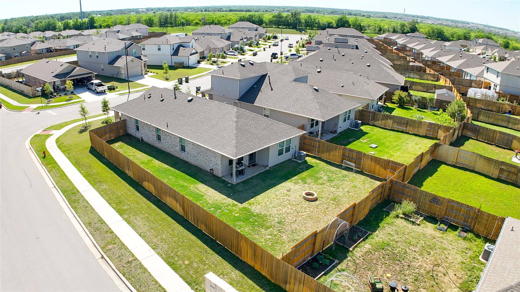 Bastrop, TX 78602,702 Aster PL