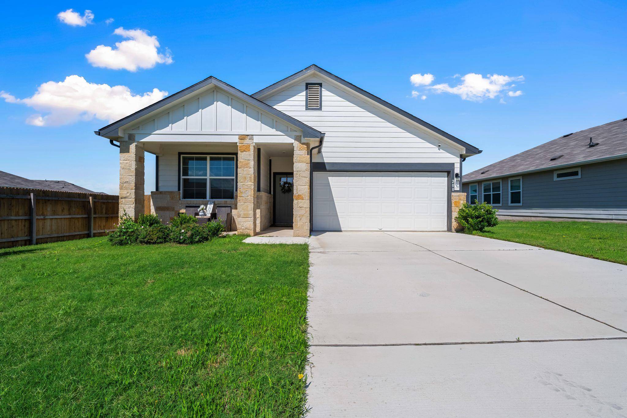 Bertram, TX 78605,208 Bunting LN