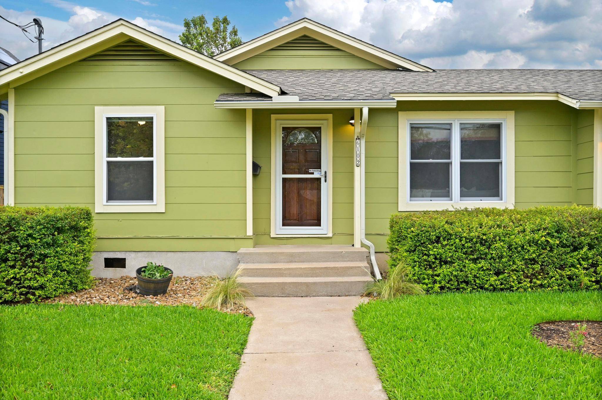 Austin, TX 78757,6102 Laird DR