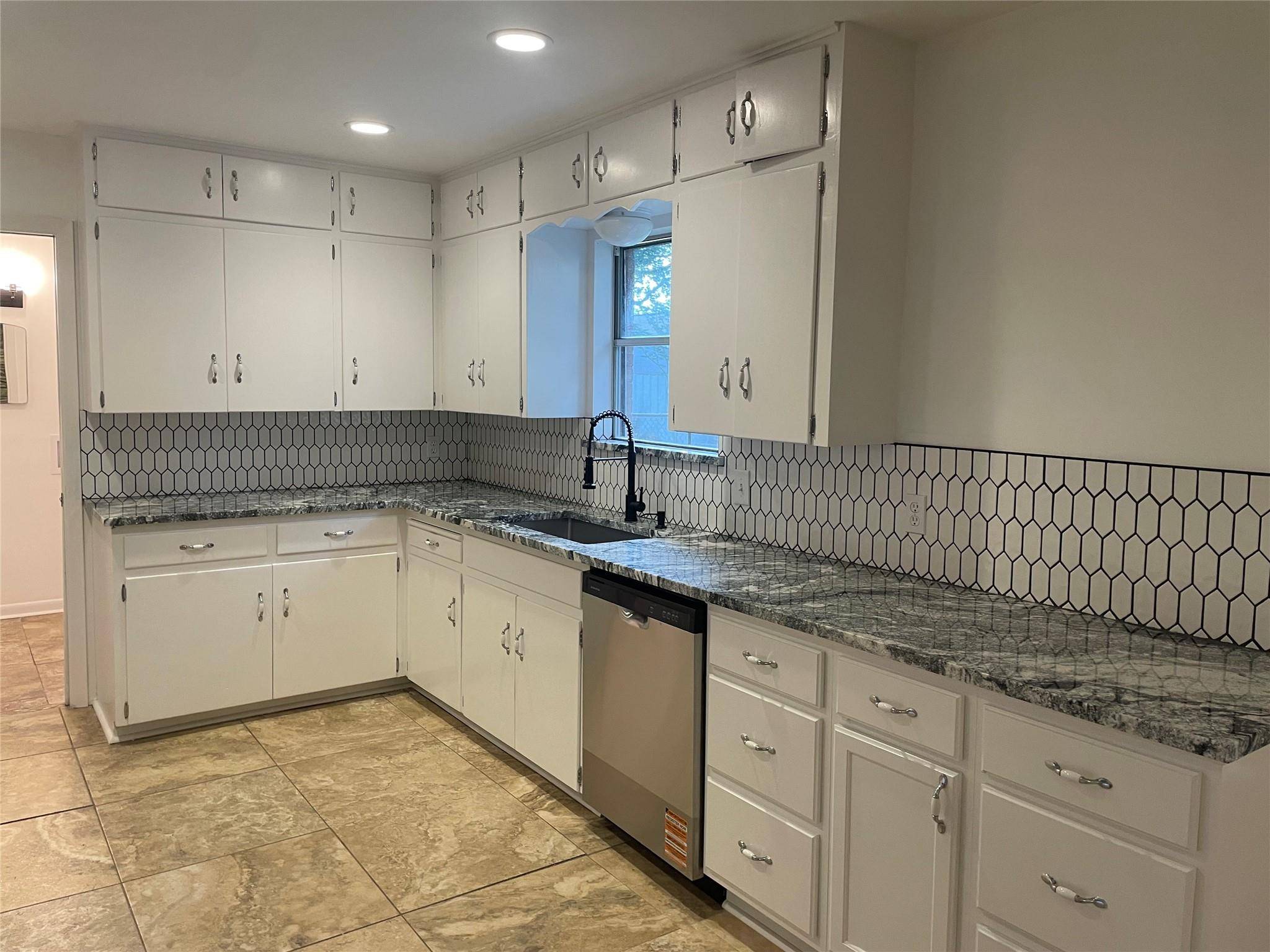 Pflugerville, TX 78660,303 S 6th ST