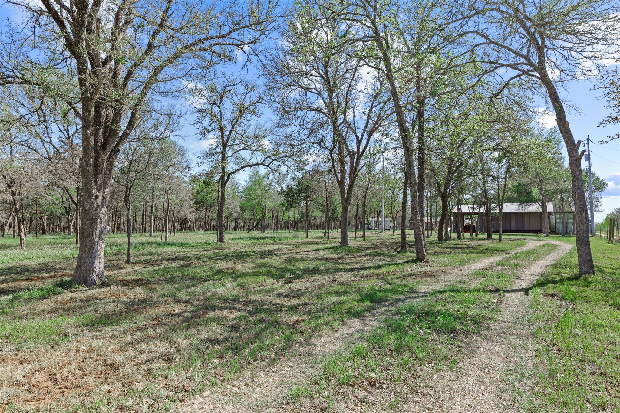 Dale, TX 78616,445 Saint Johns RD