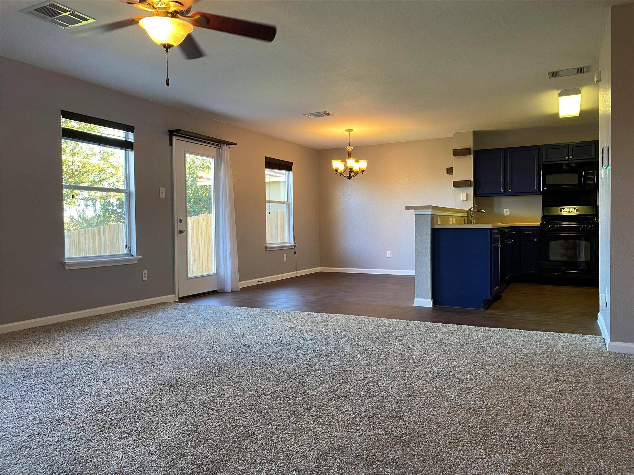 Del Valle, TX 78617,6905 Panda Royle DR