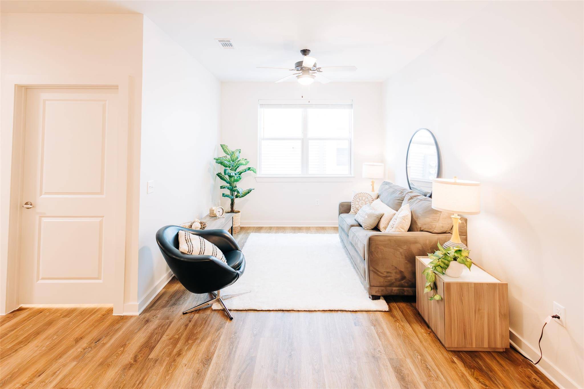 Austin, TX 78744,7051 Meadow Lake BLVD #8203