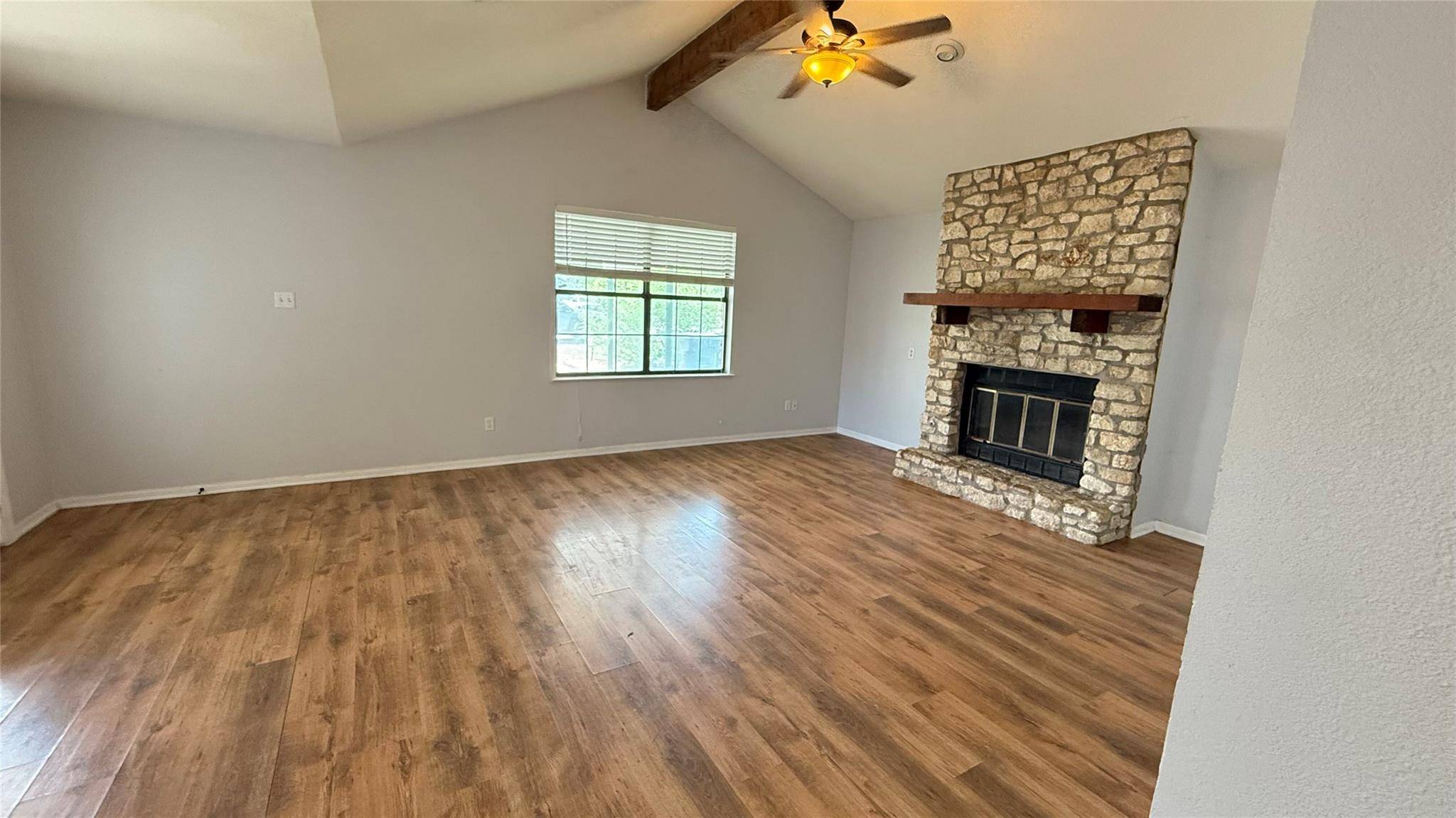 Hutto, TX 78634,304 Main ST