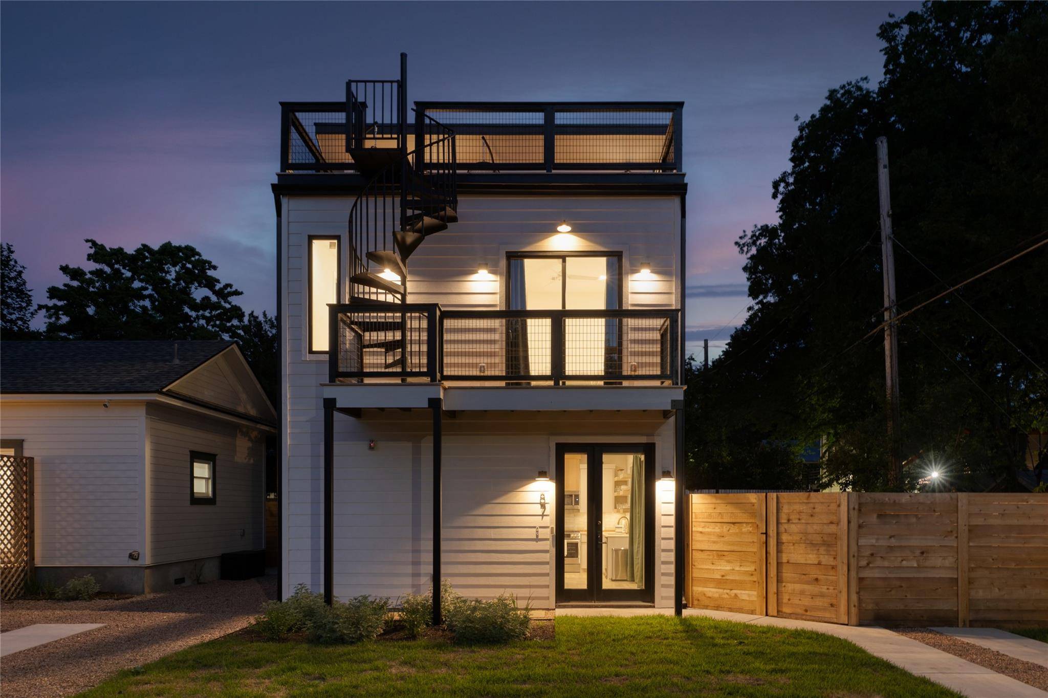 Austin, TX 78702,87 Chalmers Ave