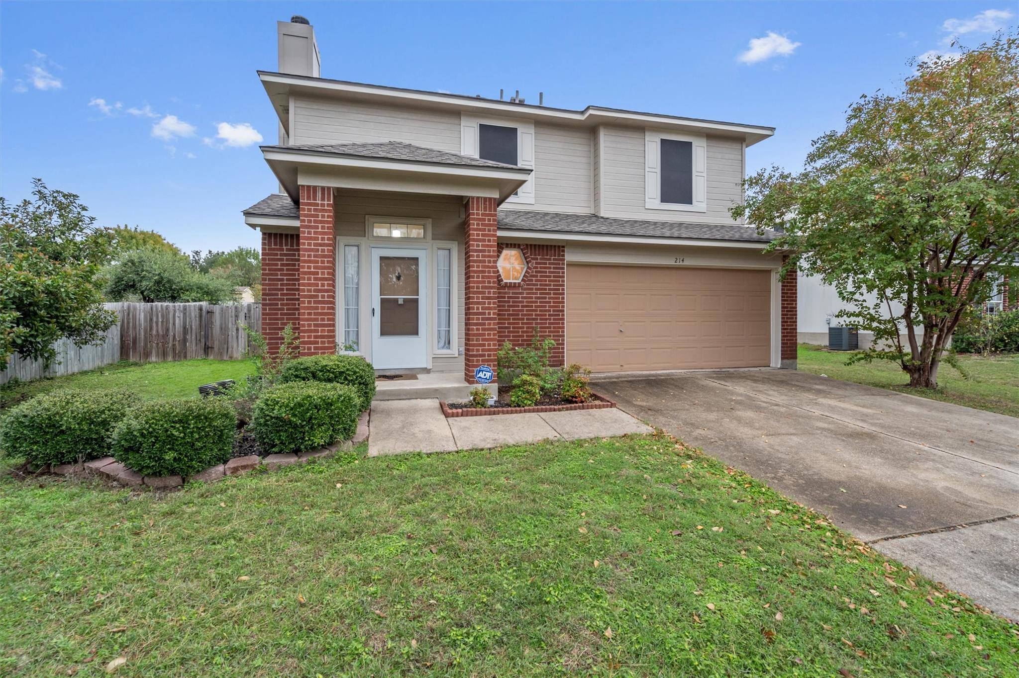 Hutto, TX 78634,214 Little Lake RD