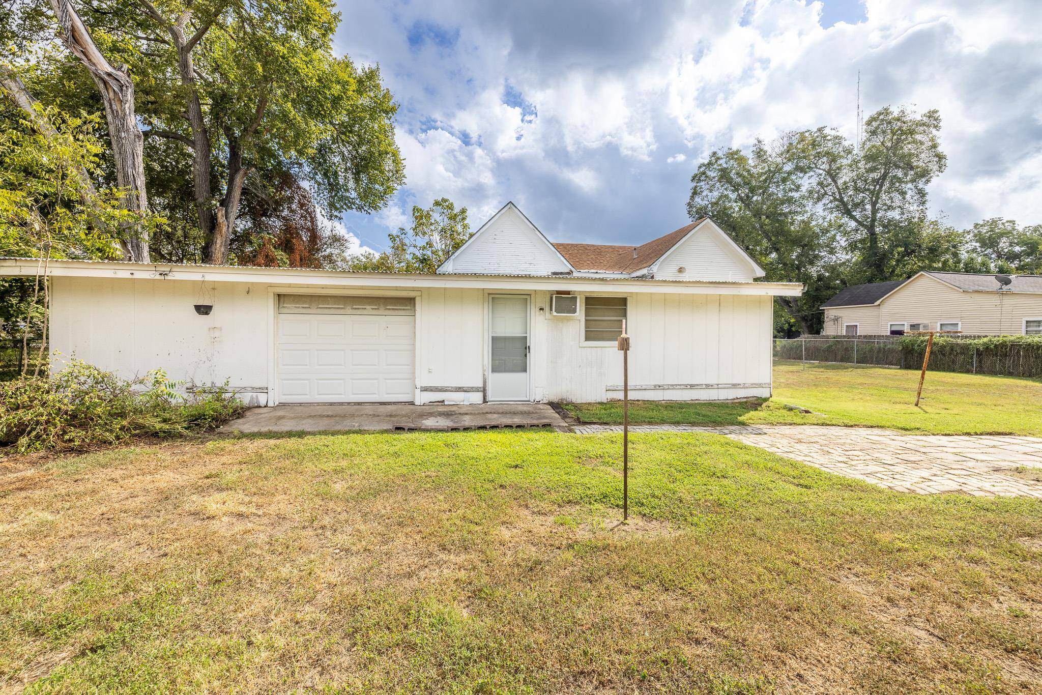 Gonzales, TX 78629,1125 Saint Peter ST