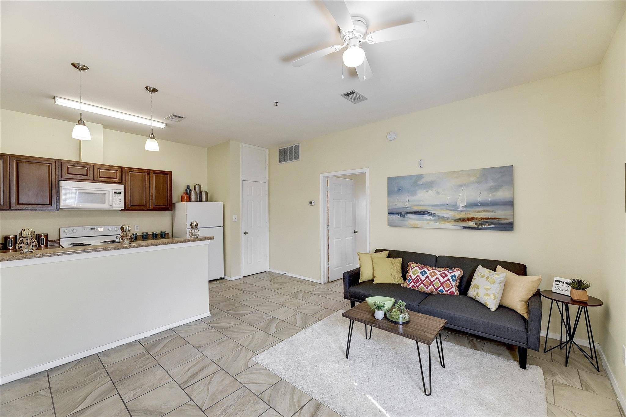 Austin, TX 78702,420 N Pleasant Valley DR #202