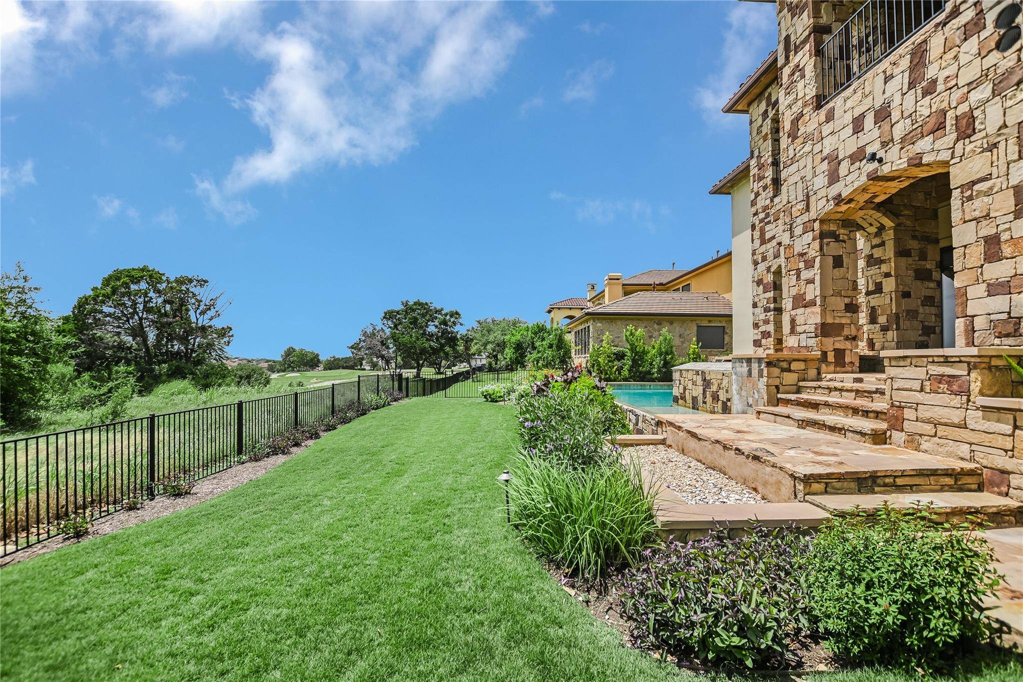 Austin, TX 78738,211 Jack Nicklaus DR