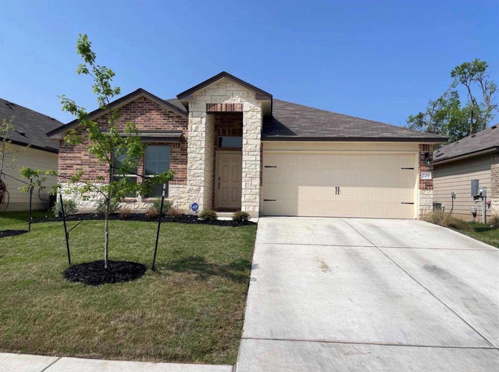 Taylor, TX 76574,209 Yemen RD