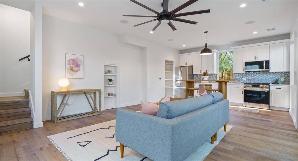 Austin, TX 78744,5506 Peppertree PKWY #2