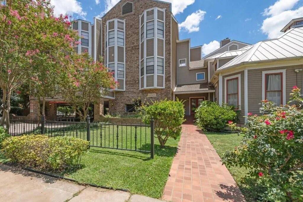 Austin, TX 78705,915 W 23rd ST #103