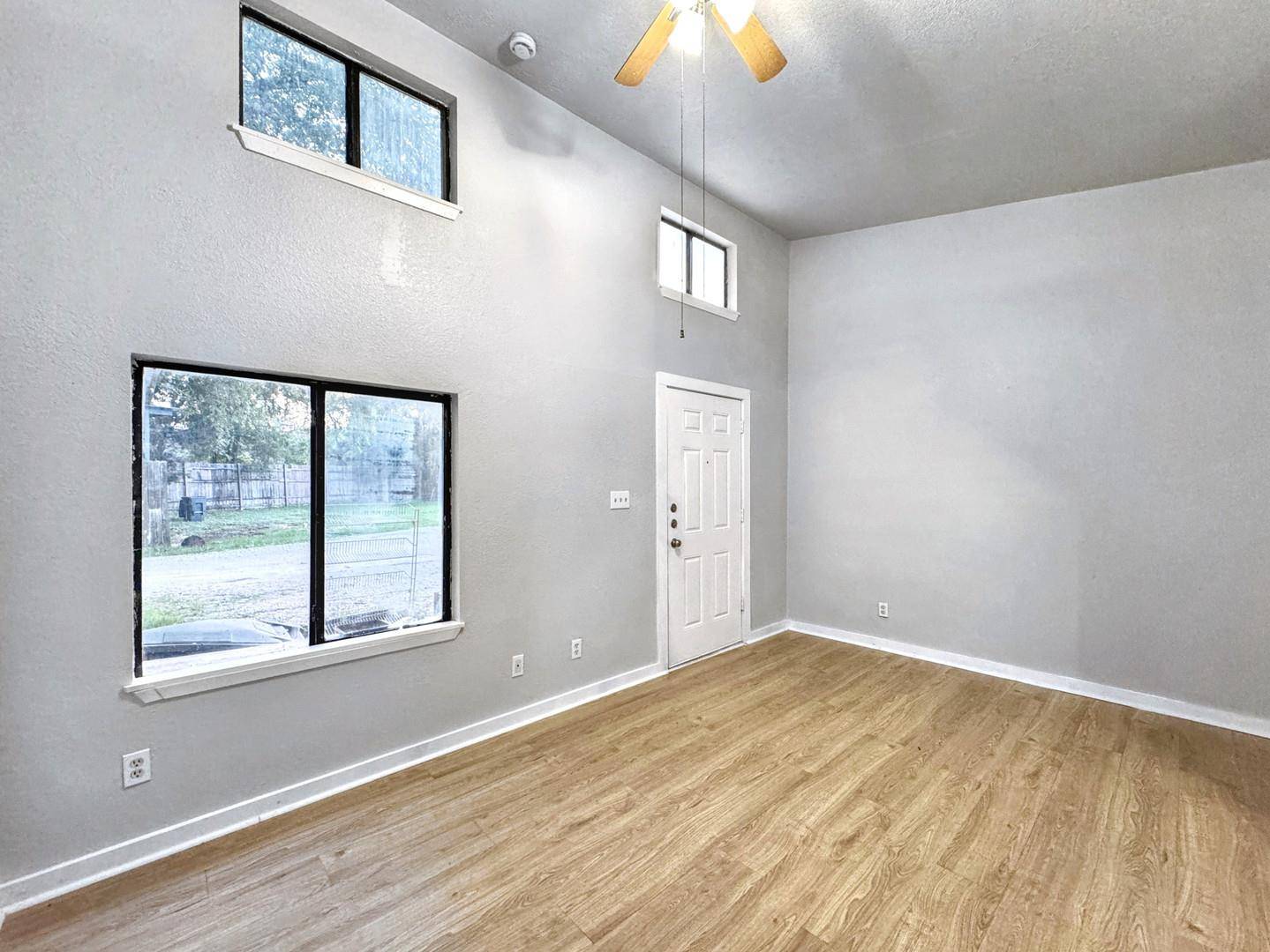 San Marcos, TX 78666,1108 W Mccarty LN