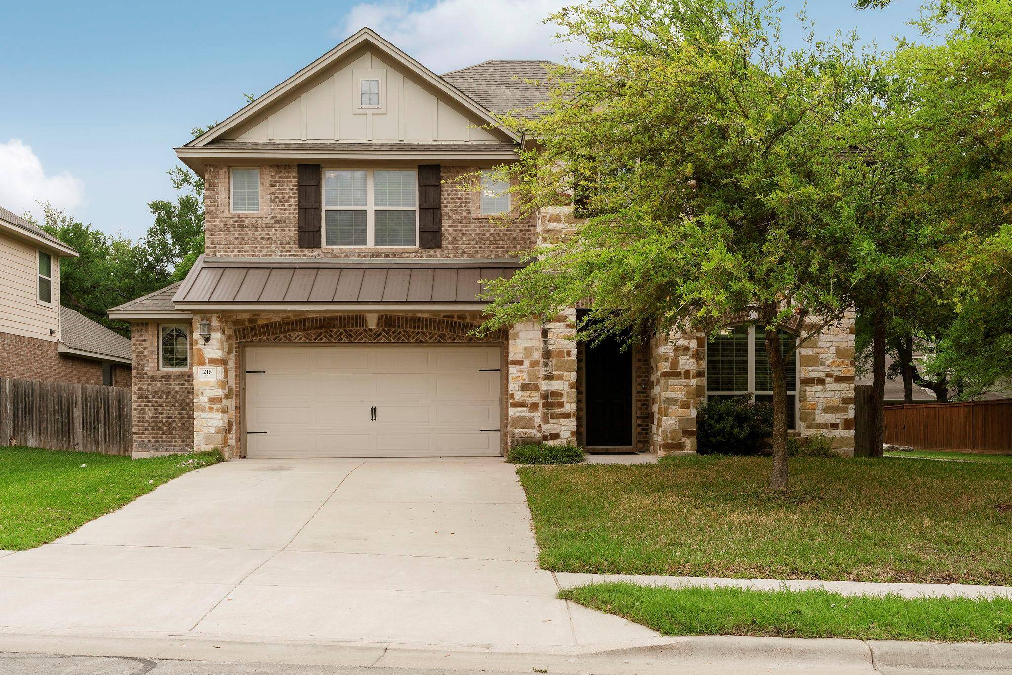 Buda, TX 78610,216 Salle Ave