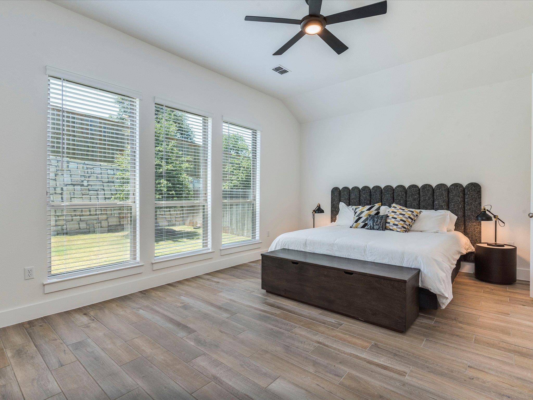 Buda, TX 78610,205 William Clayton DR