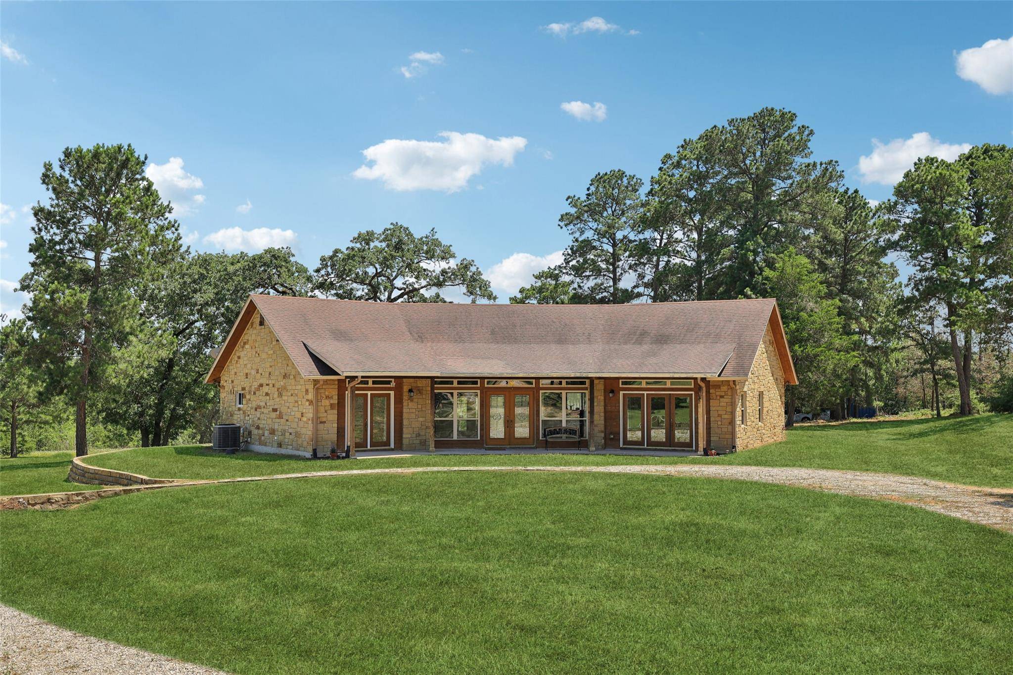 Bastrop, TX 78602,129 Country Air DR
