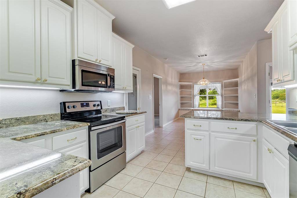 Highland Haven, TX 78654,416 Highland DR