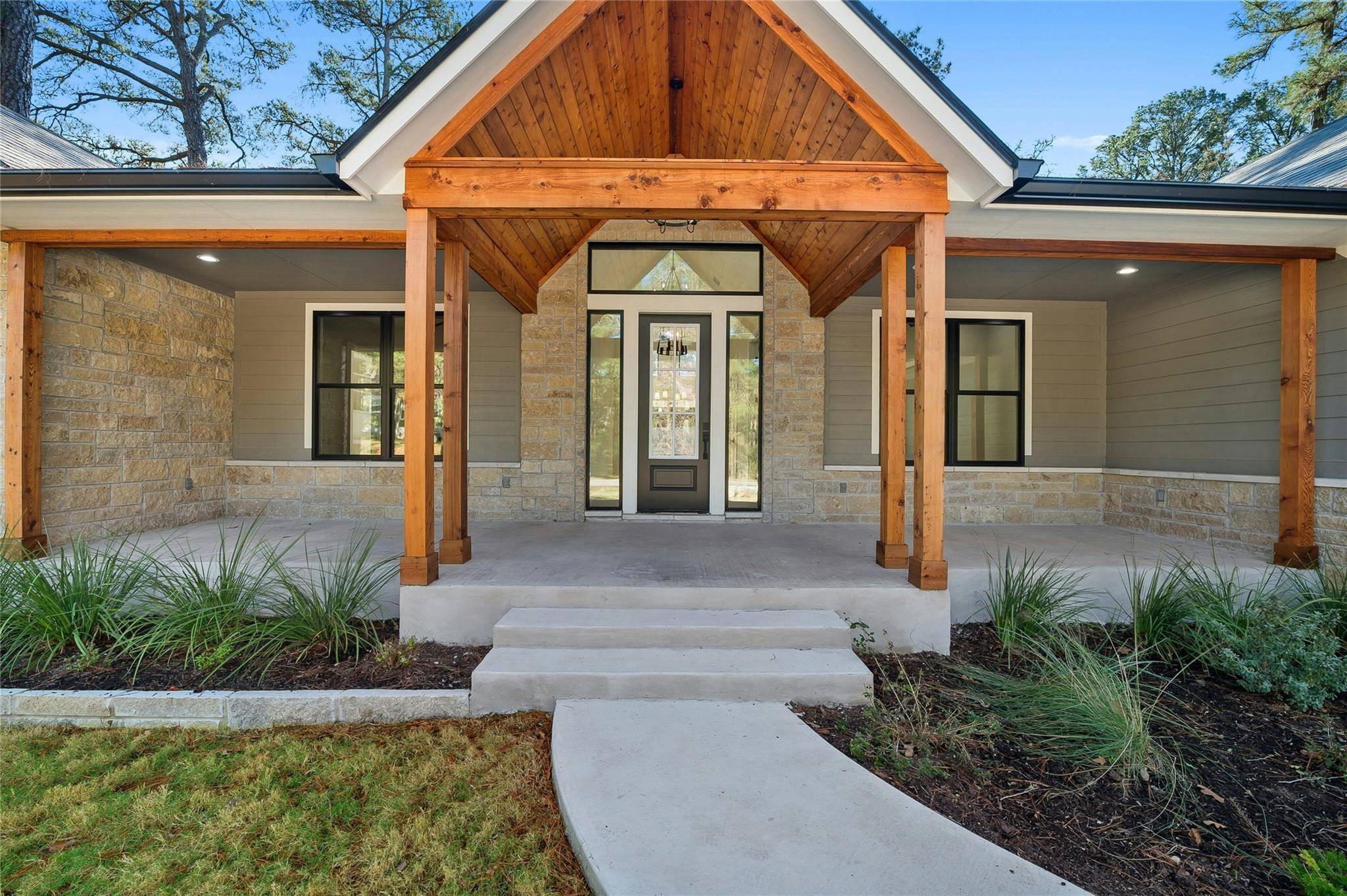 Bastrop, TX 78602,319 Akaloa DR