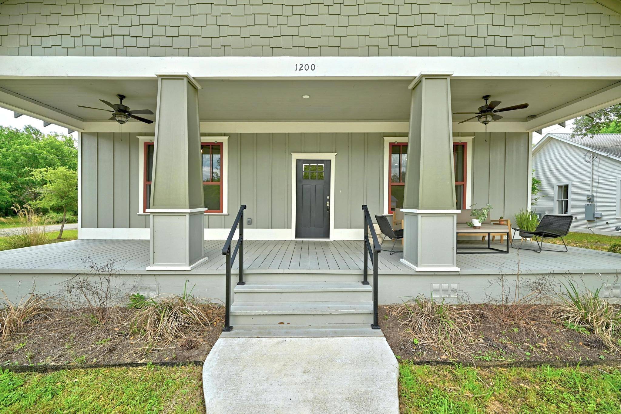 Lockhart, TX 78644,1200 Woodlawn ST