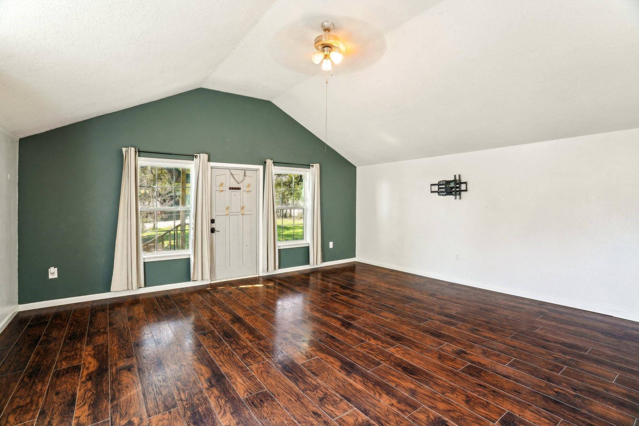 Canyon Lake, TX 78133,299 Valley View ST